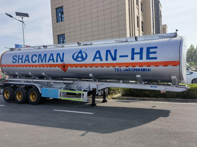Oil semi-trailer